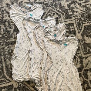 Love to dream Swaddle Lot (4 Total) size Medium